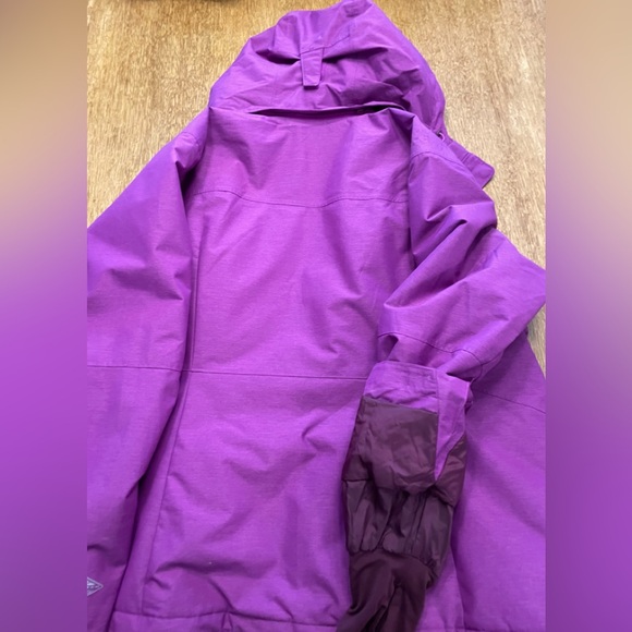 Columbia Woman’s Winter Omni Heat Jacket - Picture 2 of 10